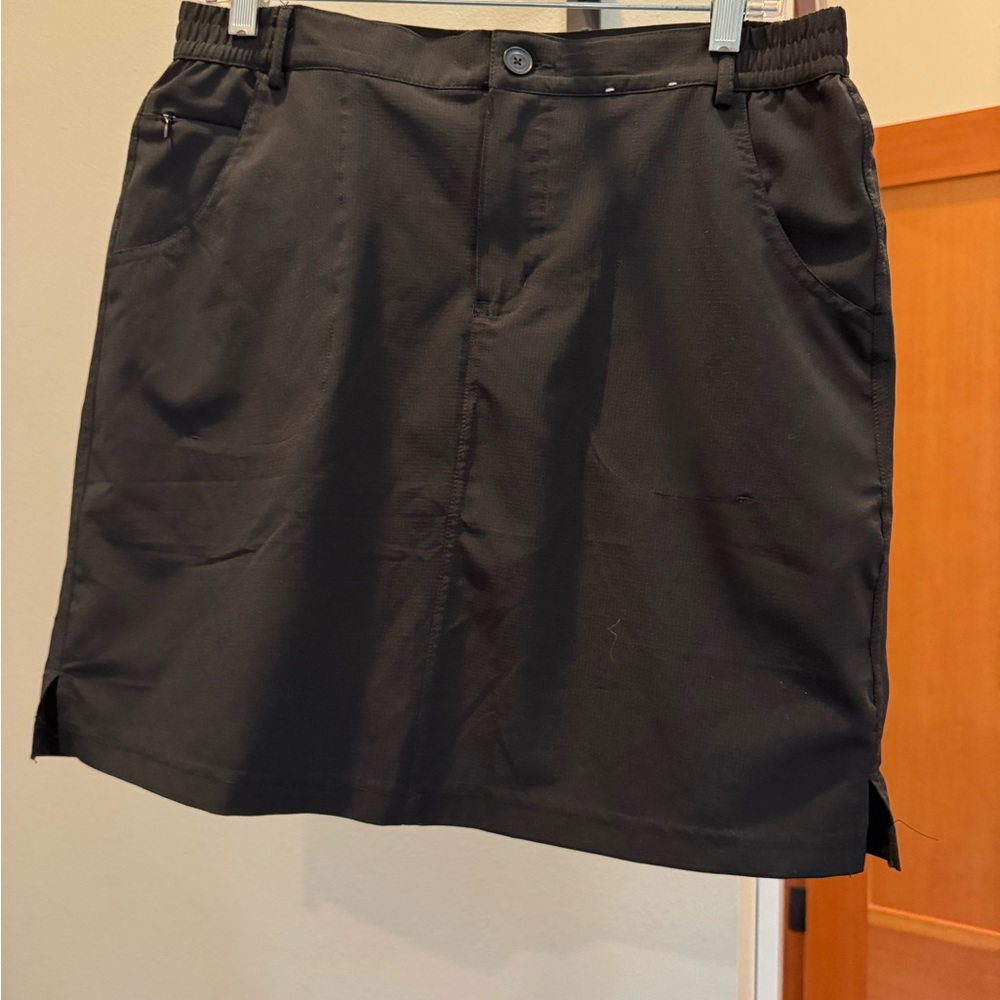 Everyday Black Midi Skort with Comfortable Waistband